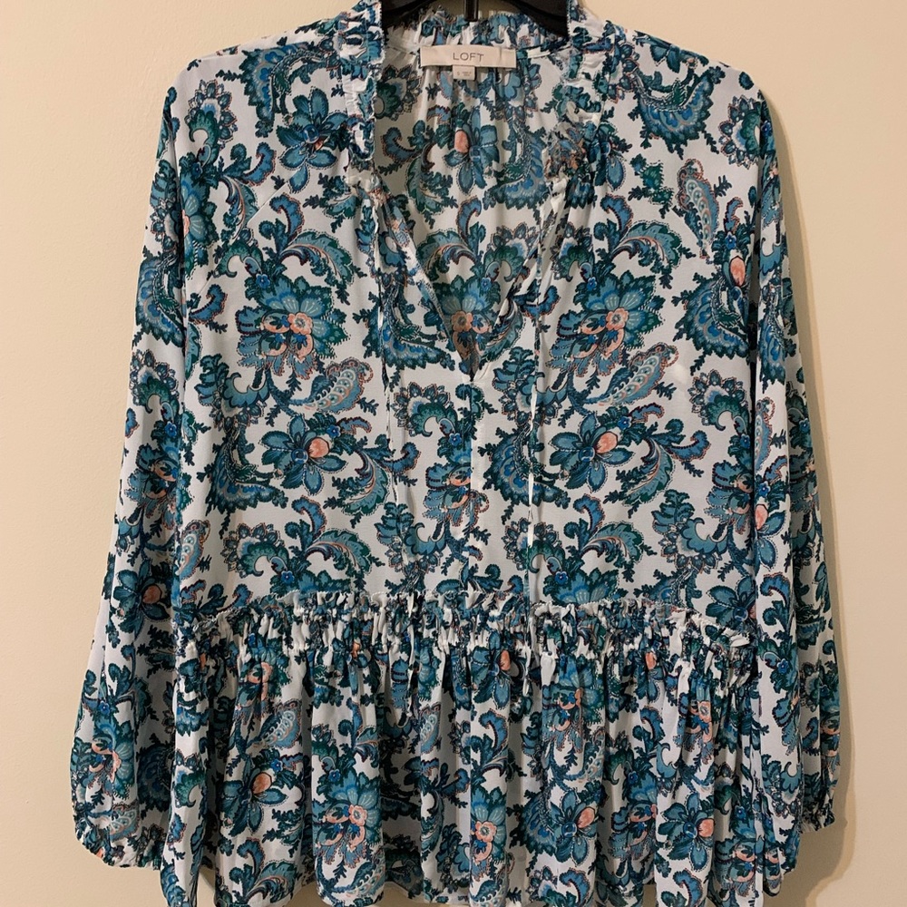 Loft Top Size Small - image 1